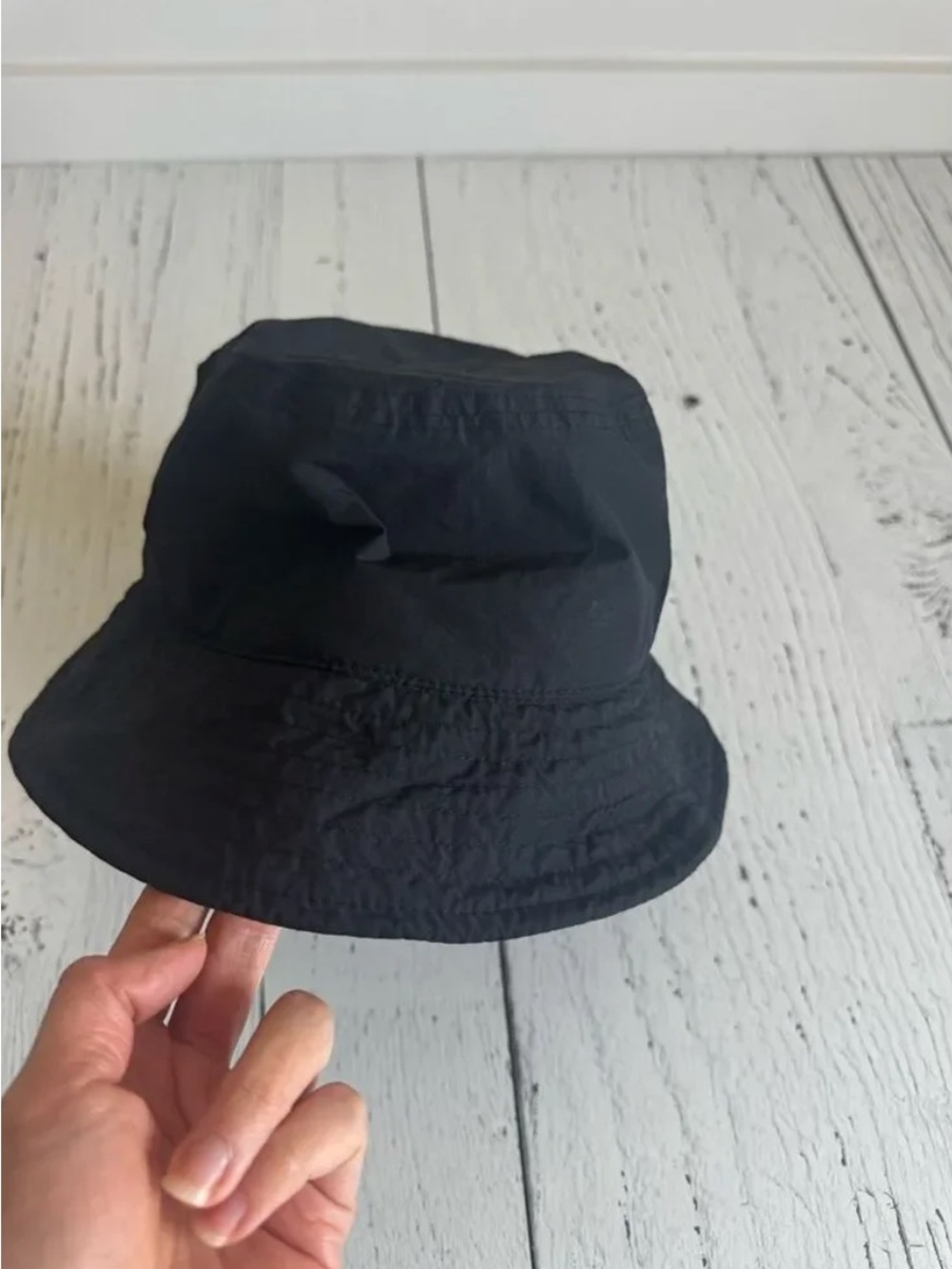 H&M - Black bucket Hat - Picture 2 of 4